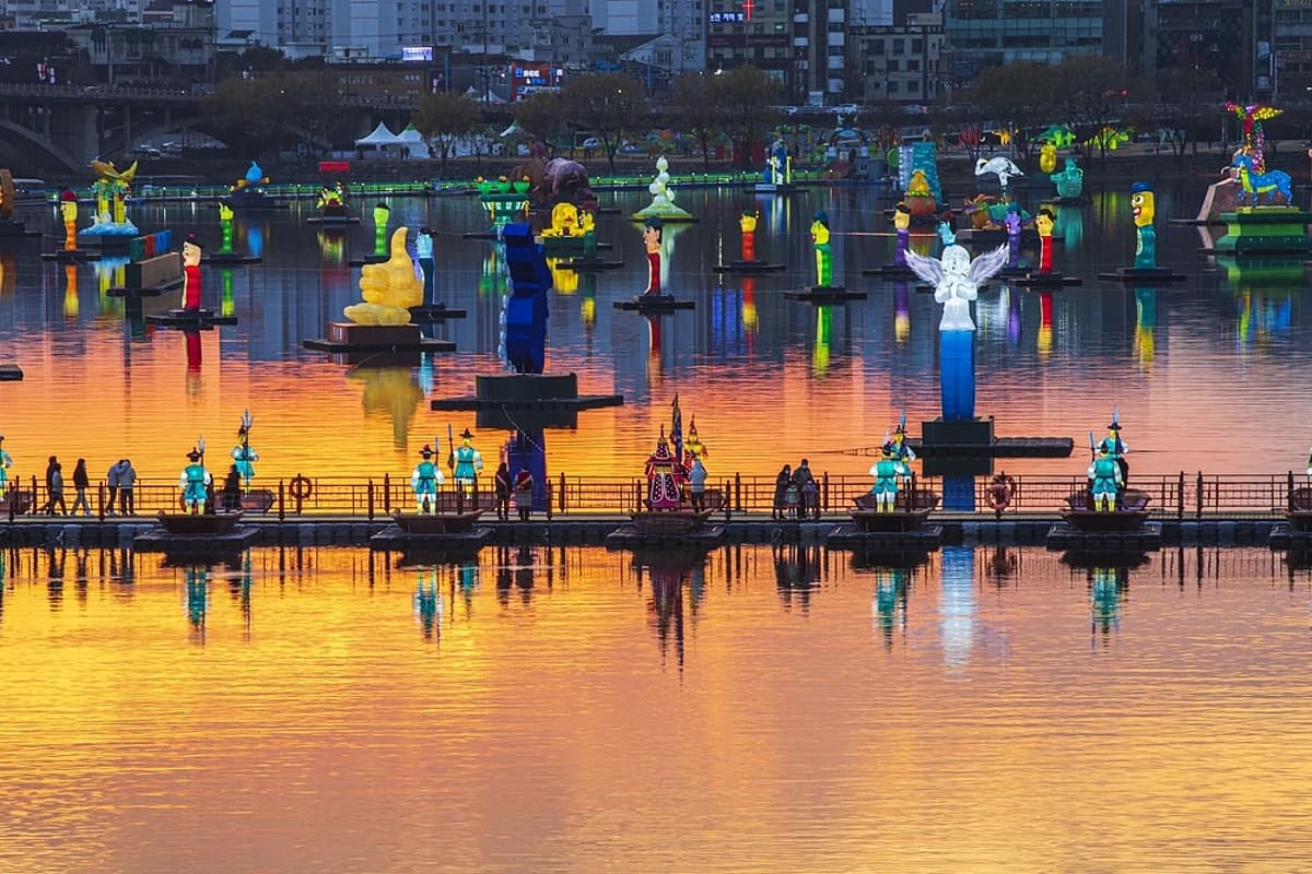 Jinju Namgang Yudeung Festival